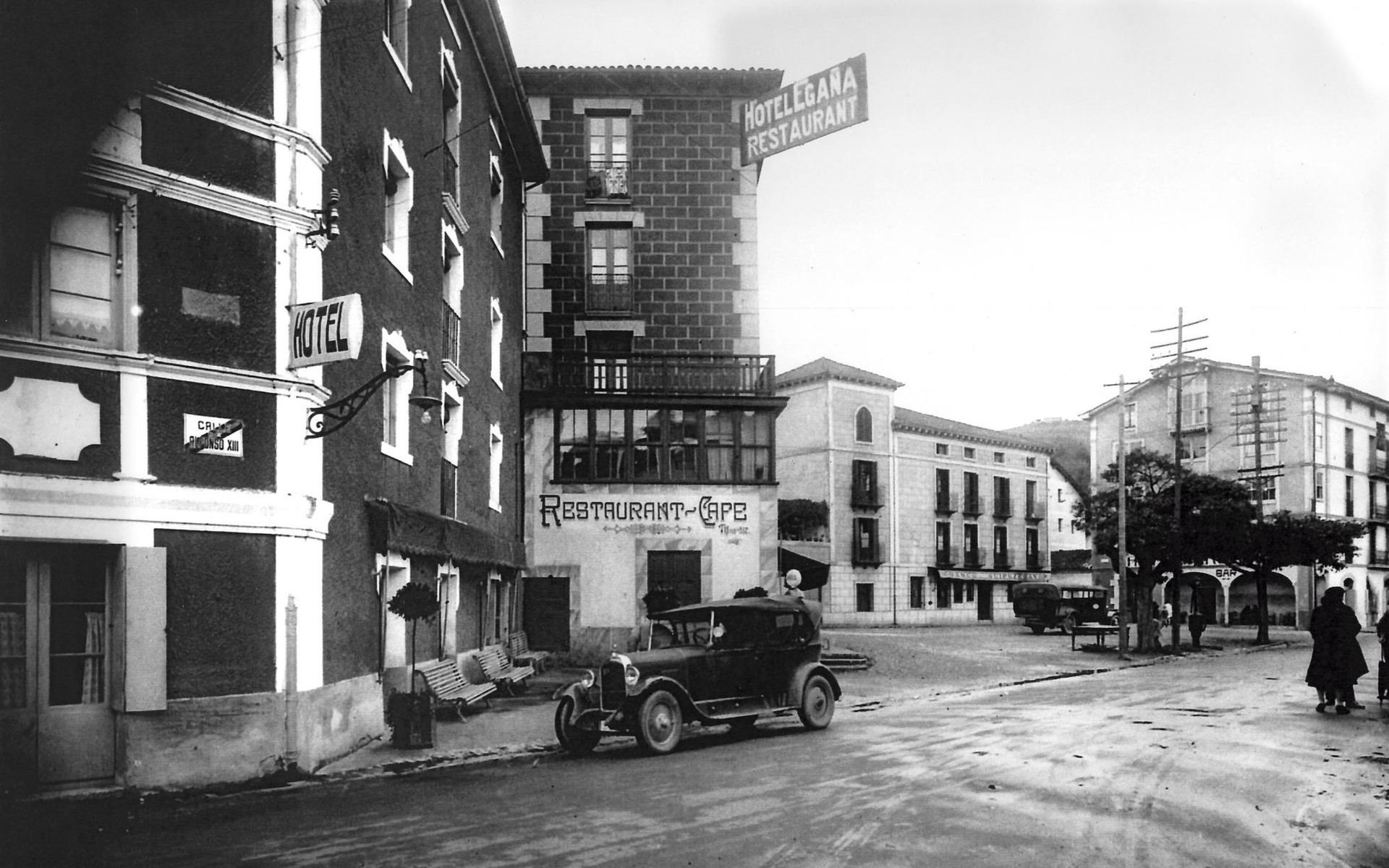 1920ko hamarkada: Gudarien Plaza