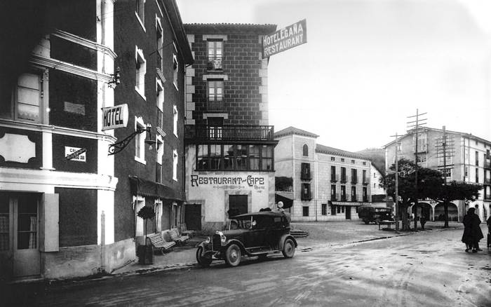 1920ko hamarkada: Gudarien Plaza
