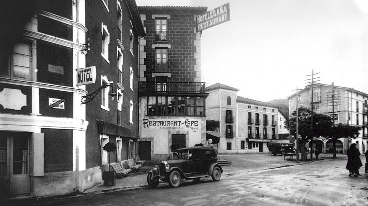 1920ko hamarkada: Gudarien Plaza
