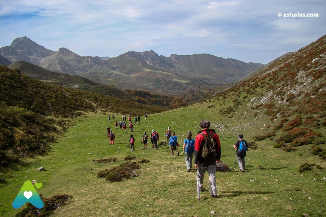 Redeseko parke naturalera mendi irteera antolatu dute Morkaikok eta Deporrek