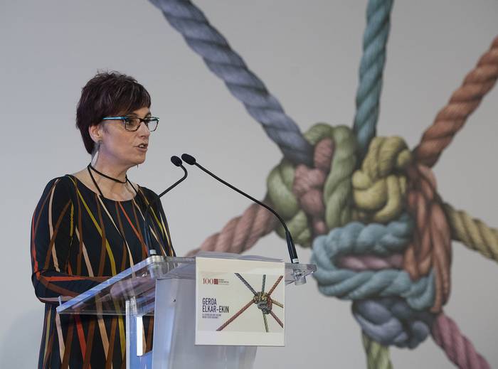Beatriz Akizu elkarrizketatu dute Euskadi Irratiko Bihotzeko Fonoteka saioan