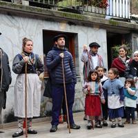 Santa eskea baserrietan