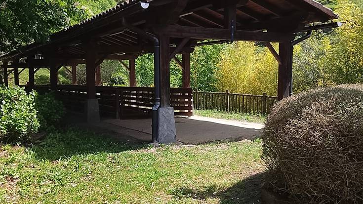 Zapatuan botaldia Ezoziko bolatokian