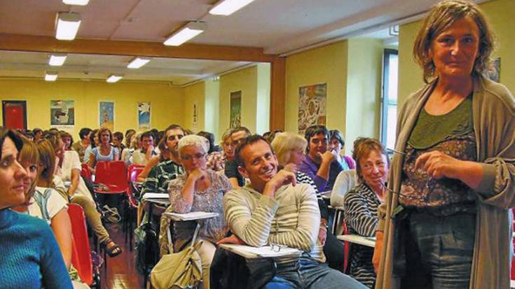 Euskal haur literaturaren baliabideak ezagutzera emango ditu Itziar Zubizarretak 'Irakurri aurretik irakurri' tailerrean