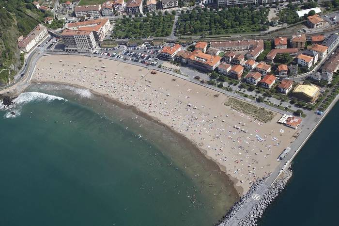 Bainu-denboraldiaren atzerapena dela eta udal gobernuaren kudeaketa "kaskarra" salatu du Debako EH Bilduk