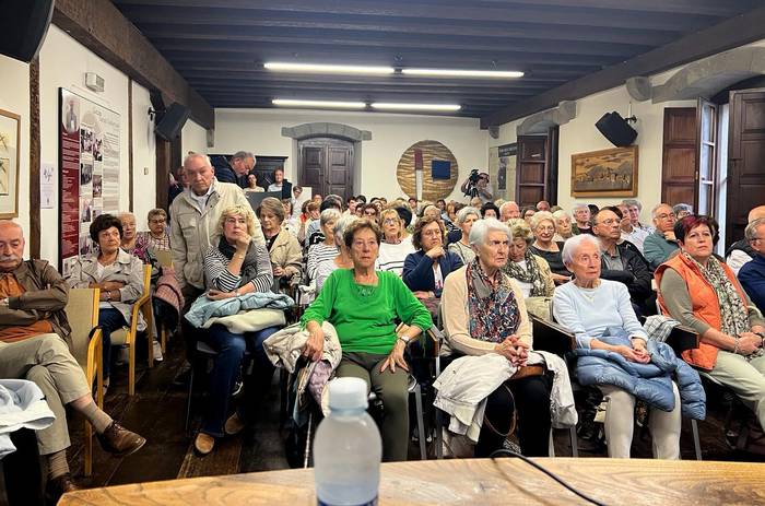 Alzheimerraren gaiak jakin-min handia sortu du Elgoibarren