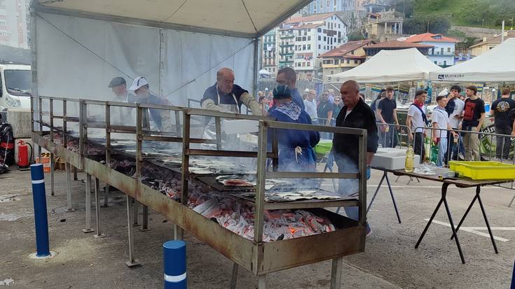 Berdel Egunaren atarian, Mutrikuko moila prest dago berriz ere jendez betetzeko