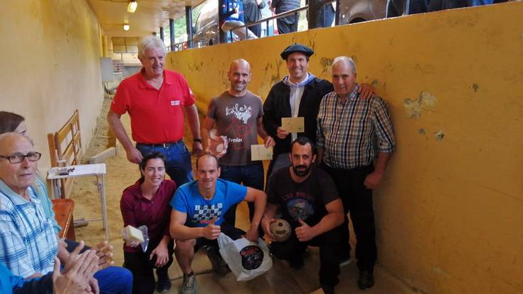 Ganix Rodrigezek irabazi du Euskal Herriko Hiru-txirlo bola joko txapelketaren lehenengo jaurtialdia