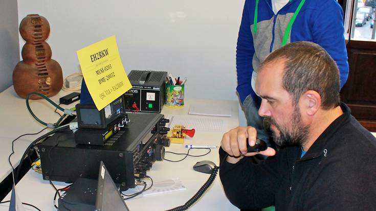 GARE Irratizaleen taldeak hainbat ekintza antolatu ditu taldearen 25. urteurrena ospatzeko