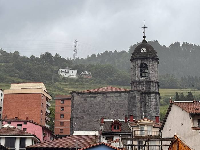 Kanpaiak isildu dituzte gauez Soraluzen