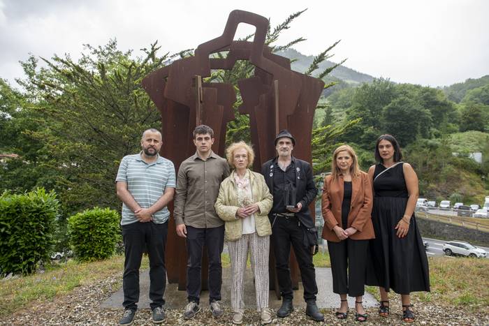 Jacinto Polo Rios  milizianoaren gorpuzkia entregatu diote familiari Elgoibarko kolunbarioan