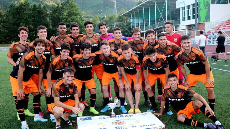 Valentziak irabazi du jubenil mailako futbol txapelketa Mintxetan