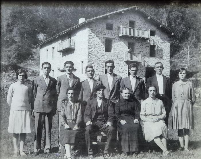 Intxaurraga Ariznabarreta familia