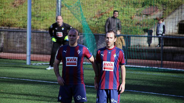 Eibar eta Eibartarrak beteranoen partiduko argazkiak