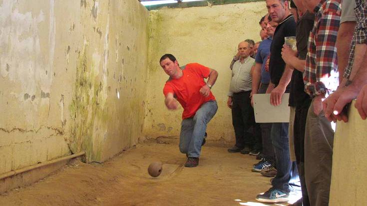 Unai Loiola nagusi Elgetako bola jokoan eta sailkapen nagusiko 2. postura igo da Xabier Loiola