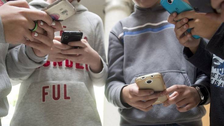 Seme-alabak Interneteko arriskuez ohartarazteko formazio saioa antolatu dute maiatzaren 14rako