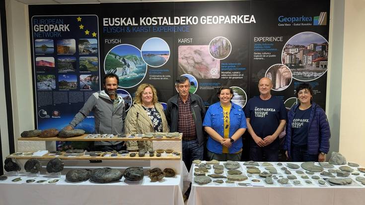 Iñaki Rementeriak Geoparkeari egindako dohaintza aurkeztu dute