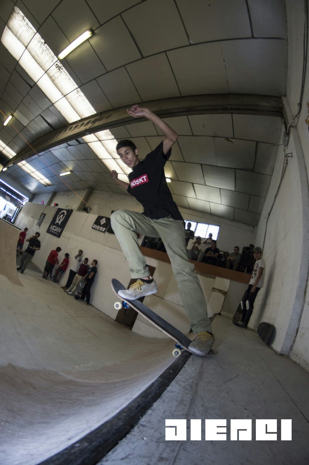 Mouad Bemsallem soraluzetarrak hirugarren egin du Gasteizko skate txapelketan