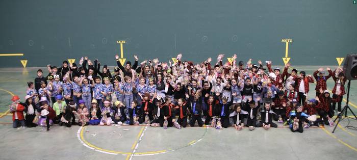 Aratosteetako umeen dantza erakustaldian parte hartze handia izango da