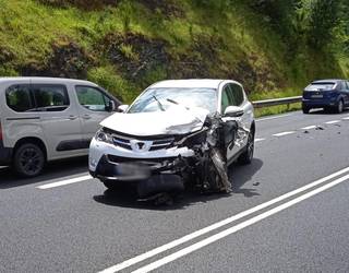 Bi lagun zauritu dira Azkaraten izan den auto istripuan