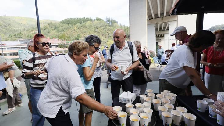 San Antolin Eguneko meza eta prozesioa egin dituzte Arriaga auzoan