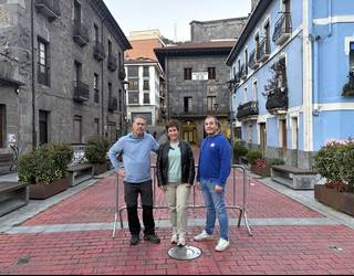 Soraluzeko EAJ-PNVk Udal Gobernuaren utzikeria salatu du Hirigune Historikoko piboteen egoera txarraren aurrean eta udalerrirako sarbideetan segurtasun kamerak falta direlako
