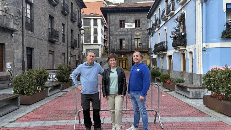Soraluzeko EAJ-PNVk Udal Gobernuaren utzikeria salatu du Hirigune Historikoko piboten egoera txarraren aurrean eta udalerrirako sarbideetan segurtasun kamerak falta direlako