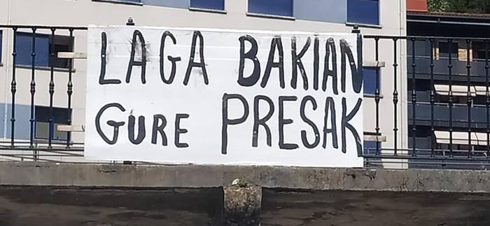 Lehen pankarta: Laga bakian gure presak!