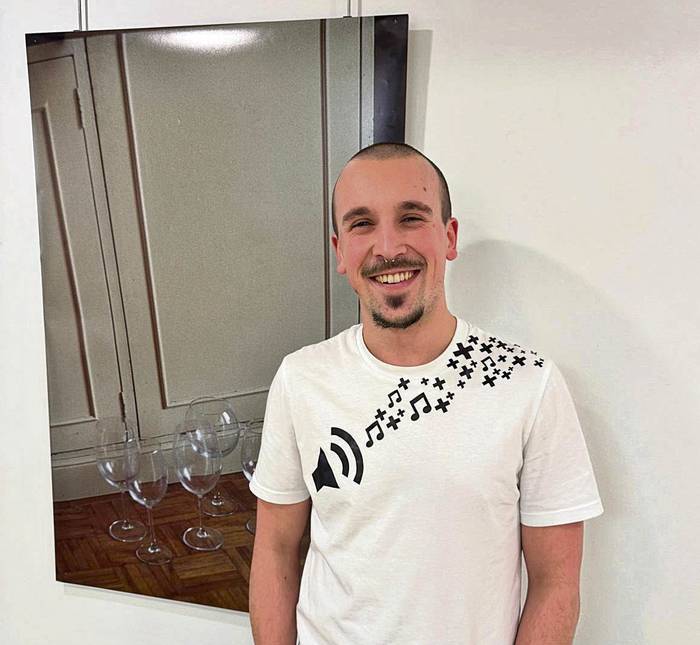 Aitor Ojea sortzaile ermuarraren lana, Lobianon ikusgai