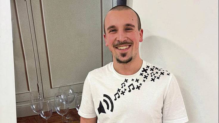 Aitor Ojea sortzaile ermuarraren lana, Lobianon ikusgai