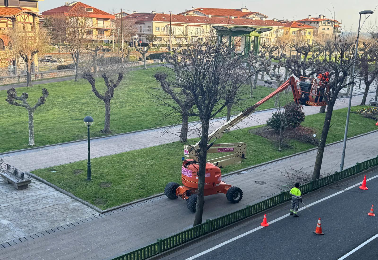 Kimaketa lanak egiten ari dira egunotan