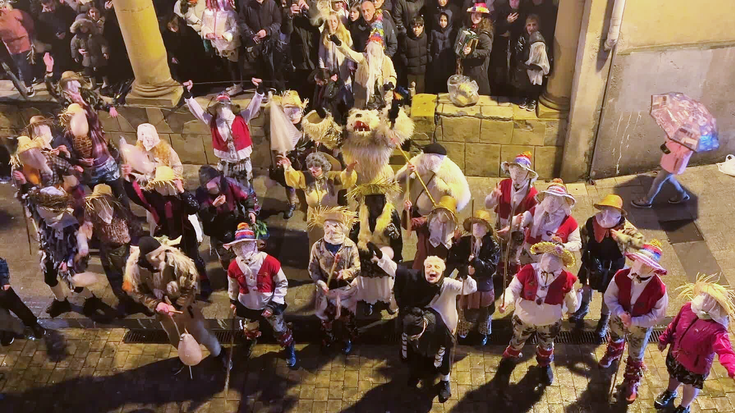 Ekaitzak ez zuen Hartza Eguneko festa zapuztu