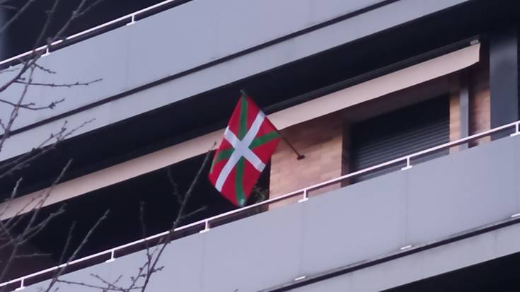 Aberri eguna ospatzeko ekitaldiak Baionan, Iruñean, Bilbon eta Gernikan