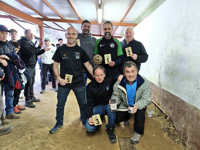 Ezozi taldeko Javi Martino nagusi Aiastiako tiraldian