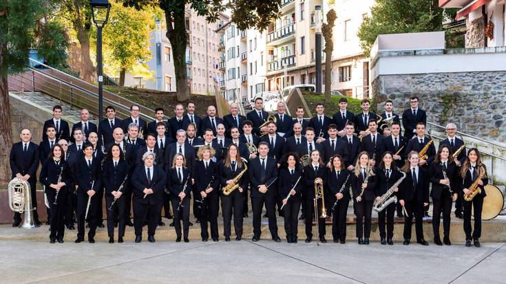 Elgoibarko Udal Musika Bandaren kontzertua eta dultzaineroen kalejira, domekan