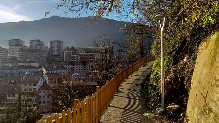 Aizkorri eta Urazandi lotzen dituen bidea berrurbanizatzeko azken lanak asteon hasiko dituzte