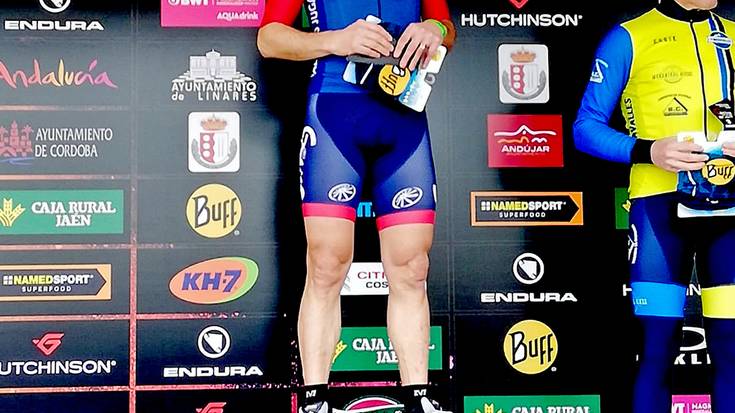Iñaki Gorosabel sailkapeneko aurreneko postuetan dago Andalucia Bike Race BTT proban, bere mailan