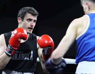 Antton Izagirrek debutatu du Soraboxen apirileko boxeo jaialdian