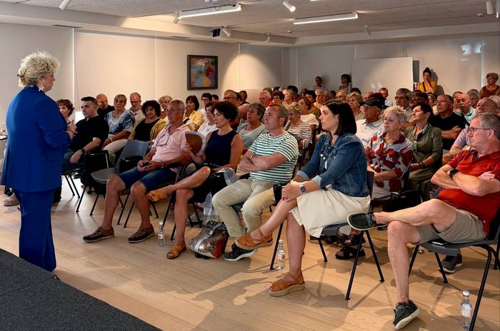 Interesa piztu du Errezabal zahar-etxeari buruzko herritarrentzako bilerak