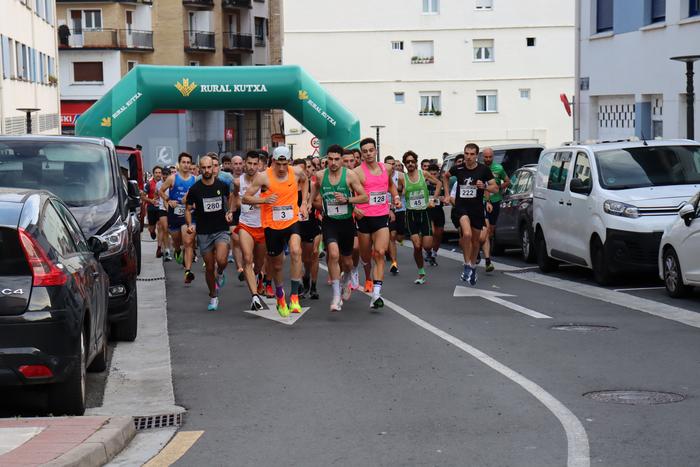 400 partaide inguru izango ditu Antxintxika krosak bihar