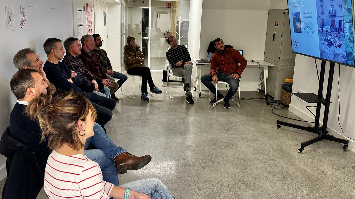 Bost urtean 54 hektarea lur eskuratu ditu Soraluzeko Baso Biziak elkarteak, bertako basoa babesteko eta berreskuratzeko