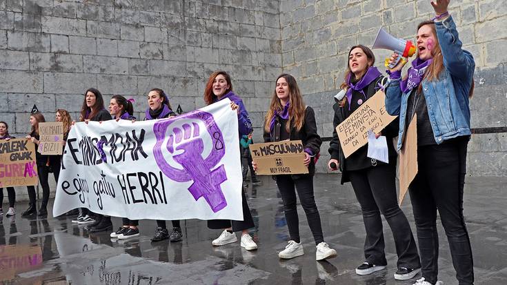 Narrutsikek 'Elkartasuna gure arma' izenburupean antolatu du Martxoaren 8rako programa