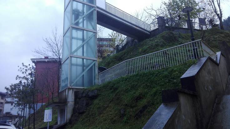 Mantentze lanak, Errekaldeko igogailuan