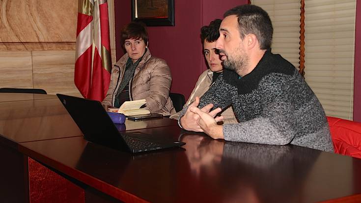 SAPArekin sinatu beharreko hitzarmena atzeratzea eskatu zuen EHBilduk