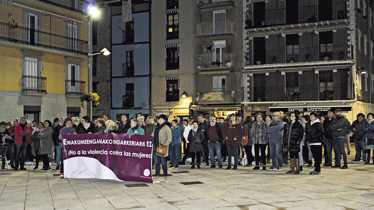 Debako Udalak hainbat jarduera antolatu ditu azaroaren 25aren harira