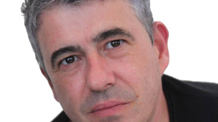 Carlos Cebrian hil da, Mendaroko kultur eragileetako bat izan dena