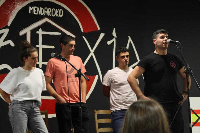 Plaza dantza ikastaroa eta bertso-trama antolatu ditu Mendaroko Gazte Asanbladak datorren asterako