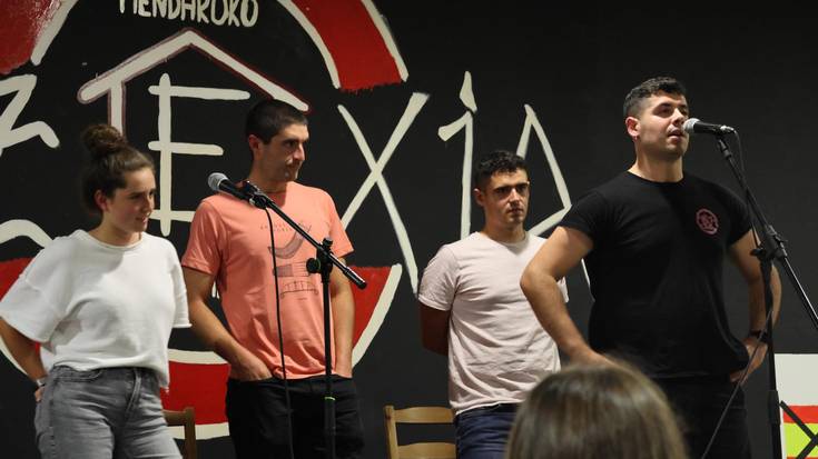 Plaza dantza ikastaroa eta bertso-trama antolatu ditu Mendaroko Gazte Asanbladak datorren asterako