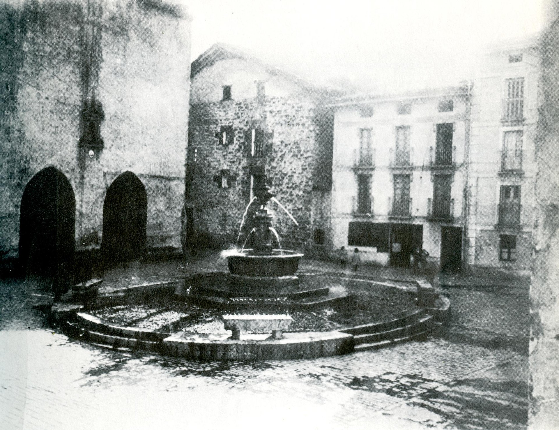 Plaza Zaharra eta Itxurrikua baserria