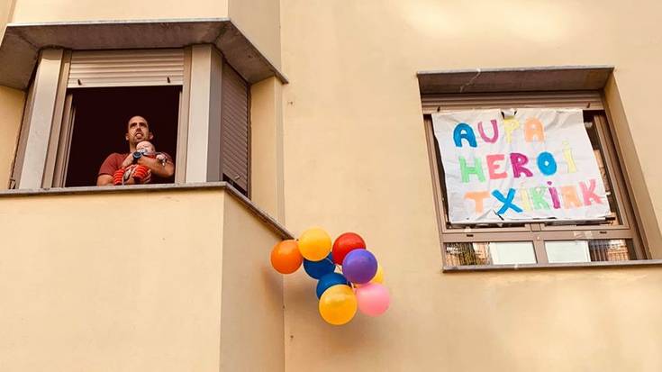 Etxealdian kalera irten ezinda dauden ume guztiak omendu dituzte